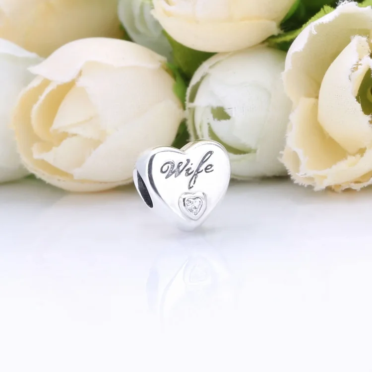 PANDORA Obesek Wife Love Heart Charm - 798249PCZ