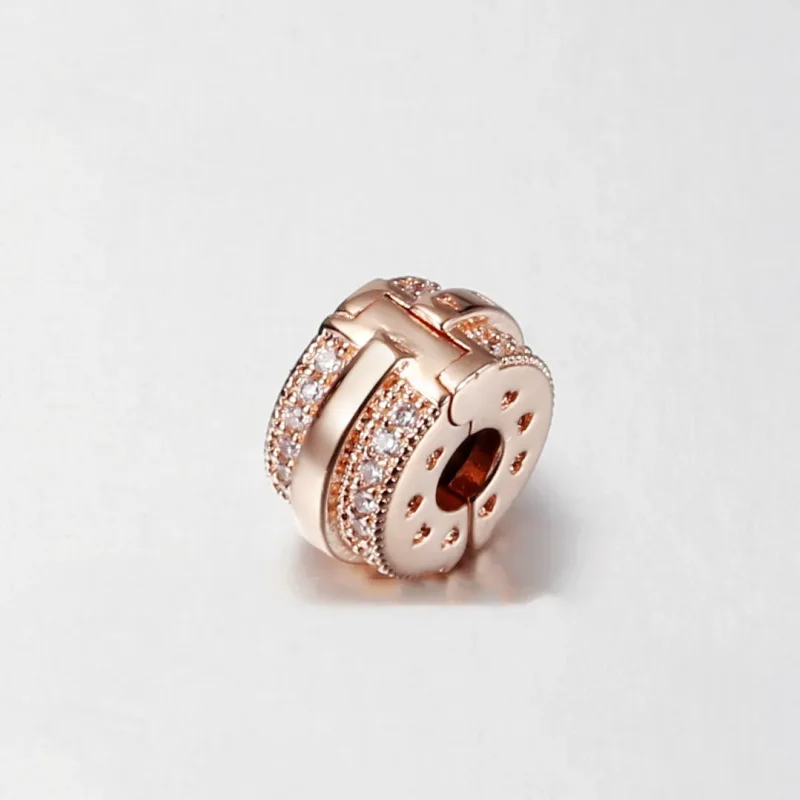 (slika za) PANDORA Bleščeče Pavé črte in obesek za sponke z logotipom - 789042C01 - Ogled 4