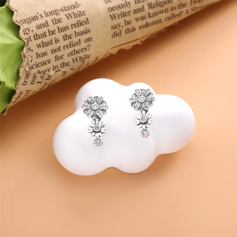 (slika za) PANDORA Bleščeči uhani s cvetovi marjetic Trio - 298876C01 - Ogled 2