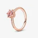 PANDORA Rožnati bleščeči prstan Solitaire Crown - 188289C01