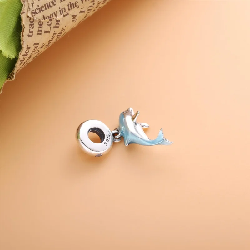 (slika za) PANDORA viseči obesek z lesketajočim delfinom - 798947C01 - Ogled 3