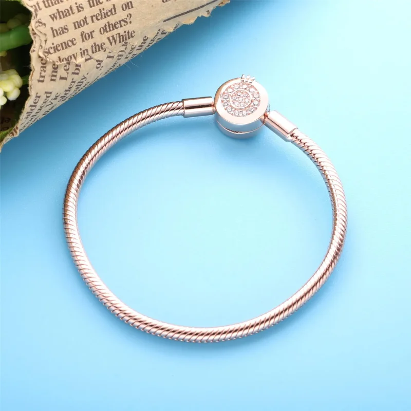 (slika za) Zapestnica Pandora Moments s svetlikajočo O-kronico - 589046C01 - Ogled 2