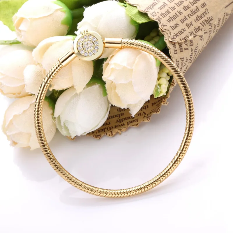 (slika za) Zapestnica Pandora Moments s svetlikajočo O-kronico v Pandora Shine - 569046C01 - Ogled 3