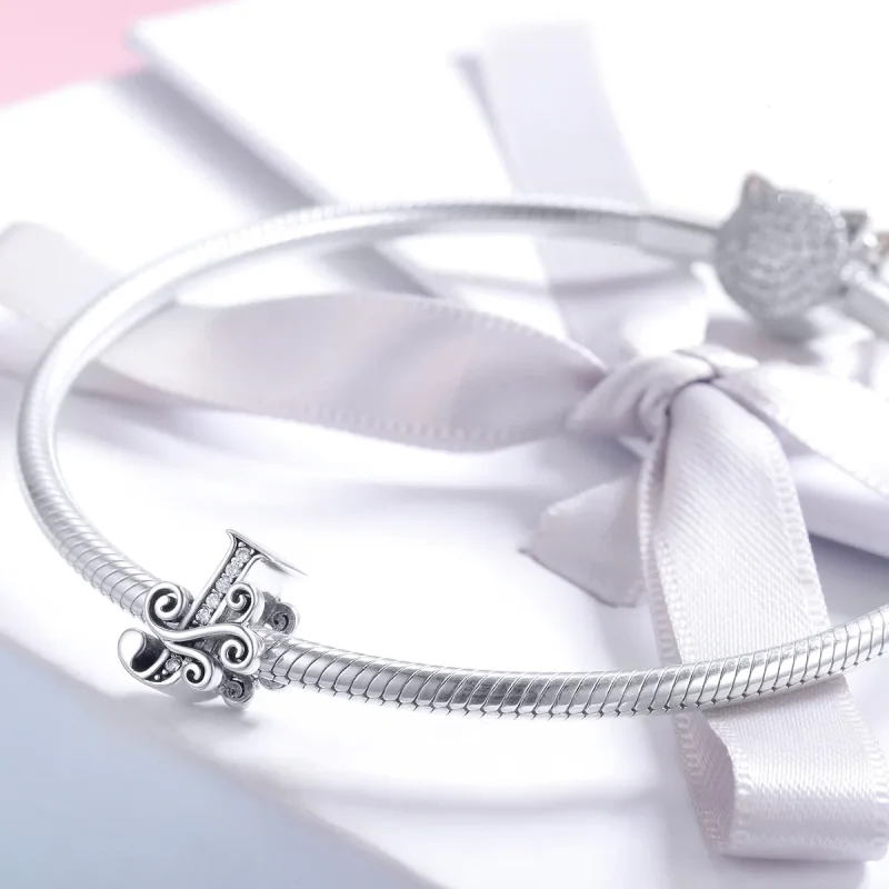 (slika za)  Obesek s bleščečimi pavé cvetovi v stilu Pandora, črka J - BSC030-J - Ogled 3