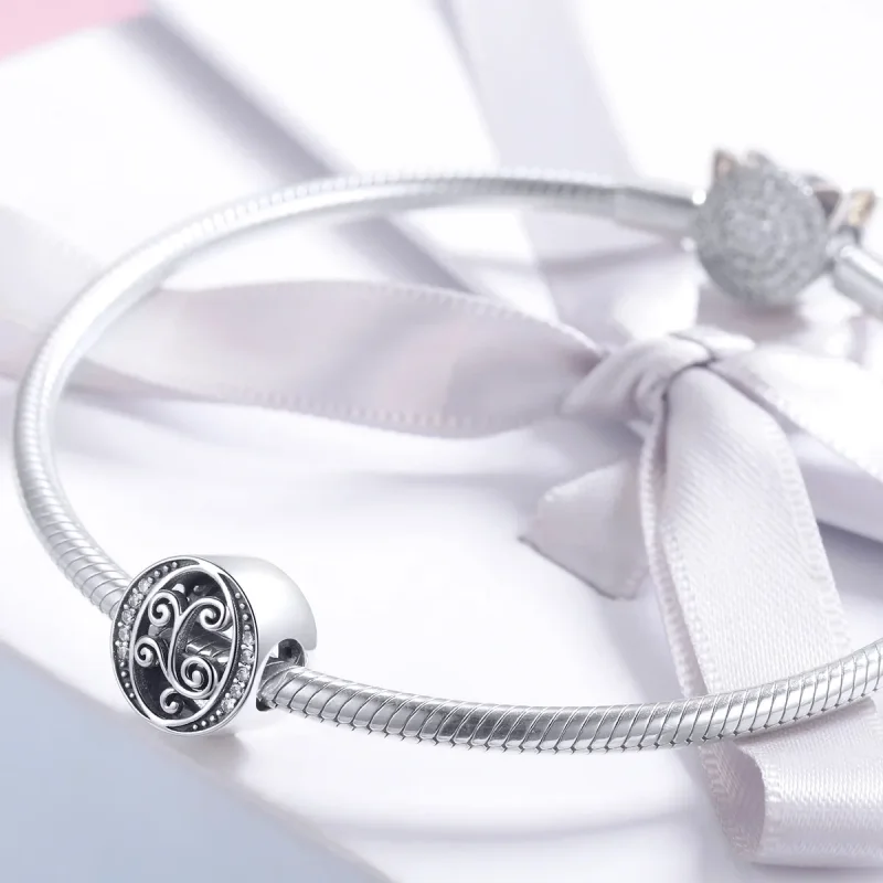 (slika za)  Obesek s bleščečimi pavé cvetovi v stilu Pandora, črka O - BSC030-O - Ogled 3