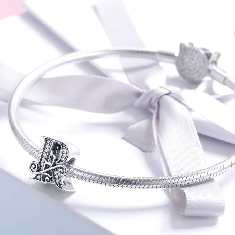 (slika za)  Obesek s bleščečimi pavé cvetovi v stilu Pandora, črka R - BSC030-R - Ogled 3