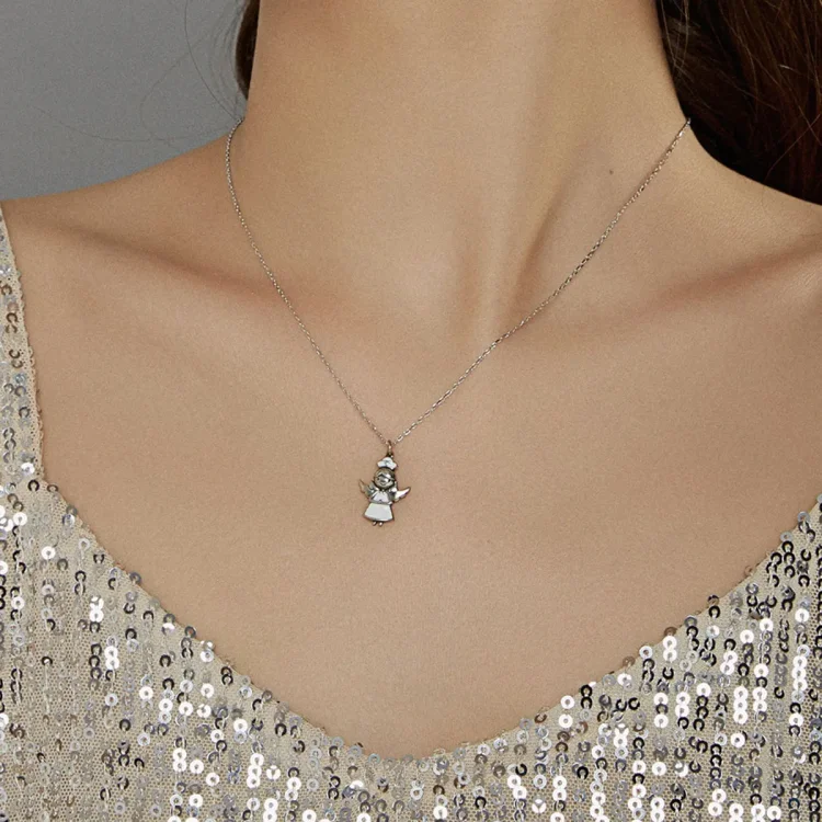 Ogrlica z belim obeskom Angel Pandora Style - SCN425
