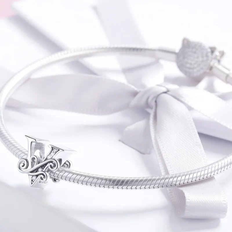 (slika za) Pandora Style Bleščeč Pavé Obesek s črko V v obliki cvetov - BSC030-V - Ogled 3