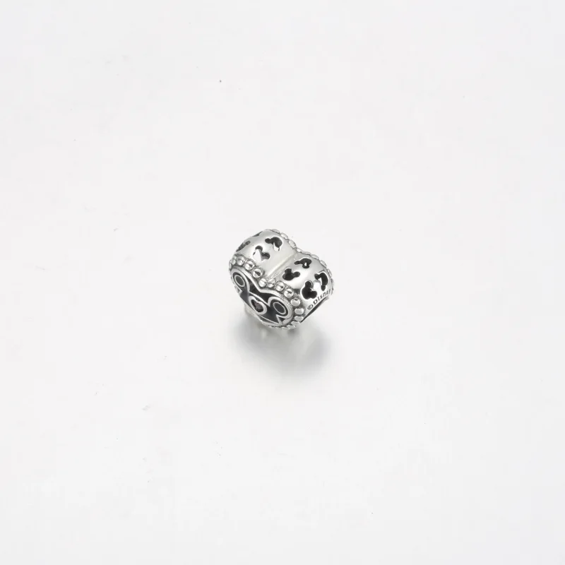 (slika za) PANDORA Disney Parks Mickey Mouse kapa z ušesi in grajski obesek - 792276C01 - Ogled 4