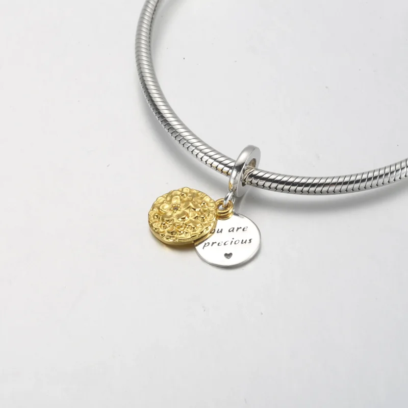 (slika za) Pandora Dvobarvni dvojni viseči obesek Marjetica - 762341C01 - Ogled 4