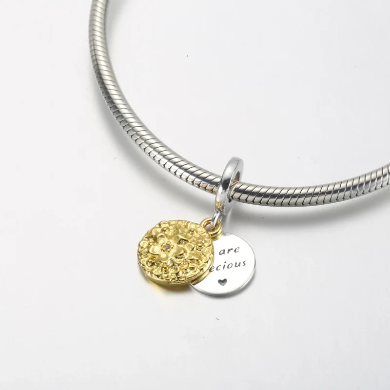 (slika za) Pandora Dvobarvni dvojni viseči obesek Marjetica - 762341C01 - Ogled 8