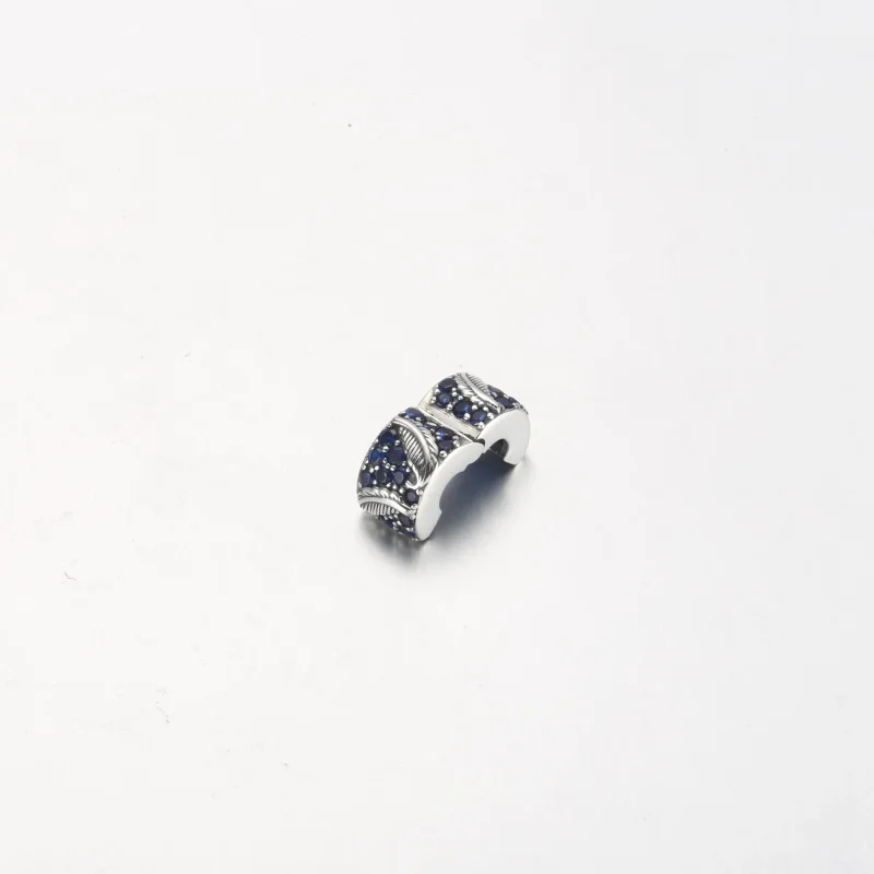 (slika za) PANDORA Sponkasti obesek z ukrivljenimi peresi in vdelavo pavé - 792552C01 - Ogled 4