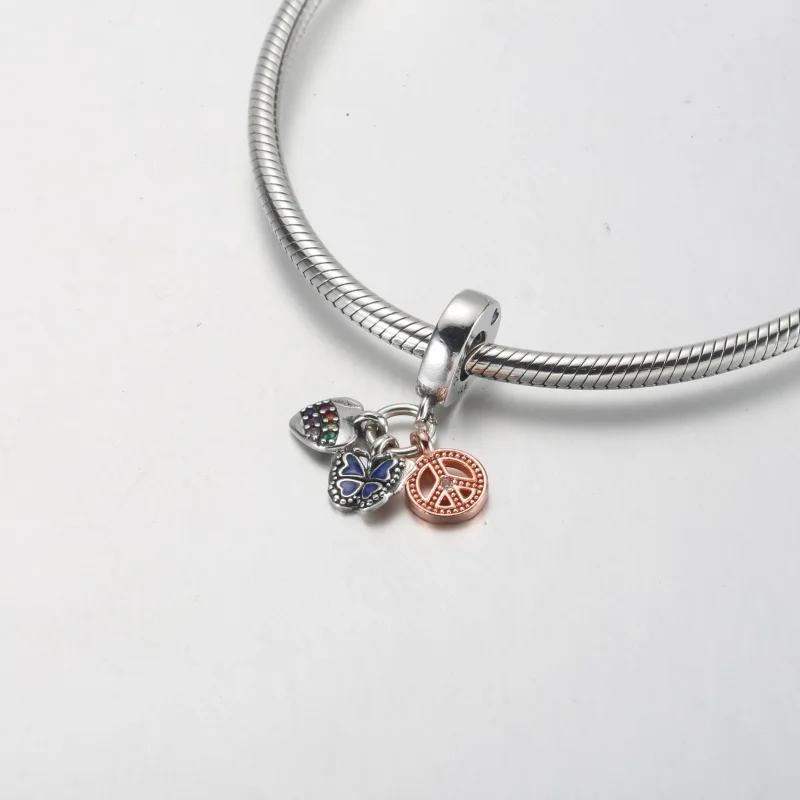 (slika za) PANDORA Trojni viseči obesek s srcem, mavričastim metuljem in znakom miru - 7825 - Ogled 4