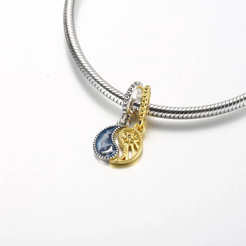 (slika za) PANDORA Dvobarvni razdeljivi viseči obesek s soncem in luno - 762678C01 - Ogled 4