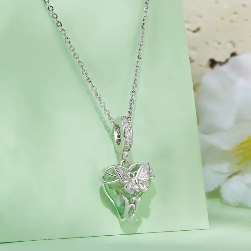 (slika za) Majhen viseči leteči metulj v stilu Pandora - BSC897 - Ogled 2