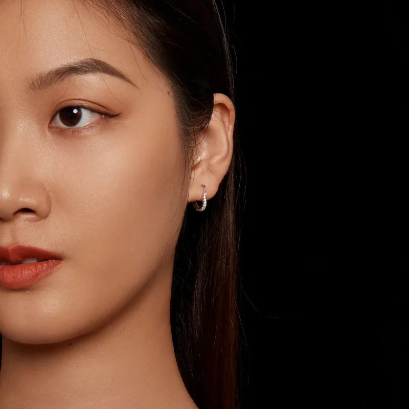 (slika za) Obročasti uhani iz moissanita v obliki srca Pandora (en certifikat) - MSE035 - Ogled 6