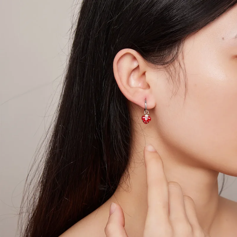 (slika za) Obročasti uhani v obliki pikapolonice v stilu Pandora - SCE1573 - Ogled 6