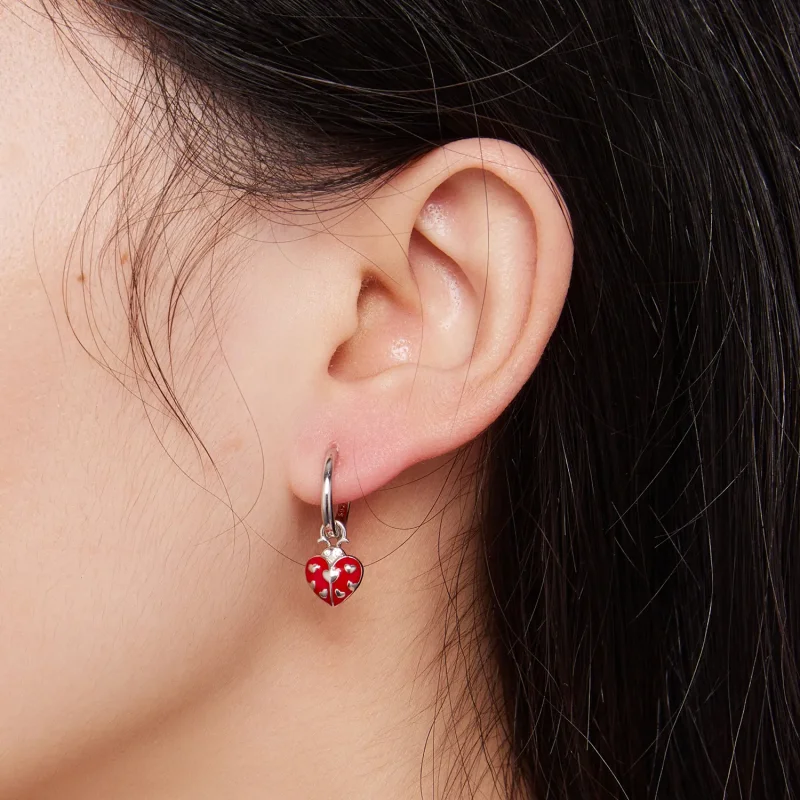 (slika za) Obročasti uhani v obliki pikapolonice v stilu Pandora - SCE1573 - Ogled 7