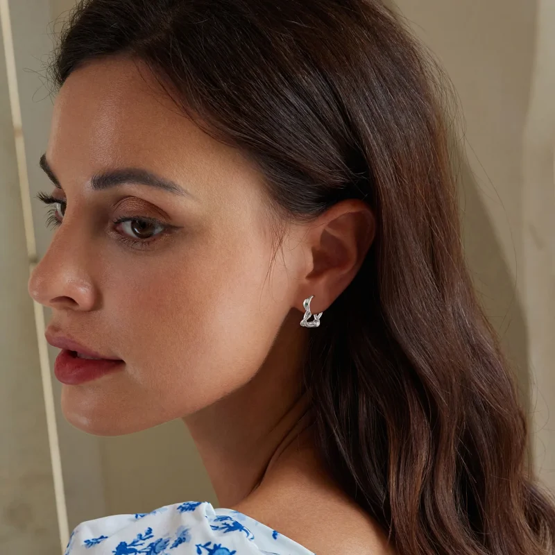 (slika za) Obročasti uhani v obliki srca v obliki srca Pandora - BSE911 - Ogled 6