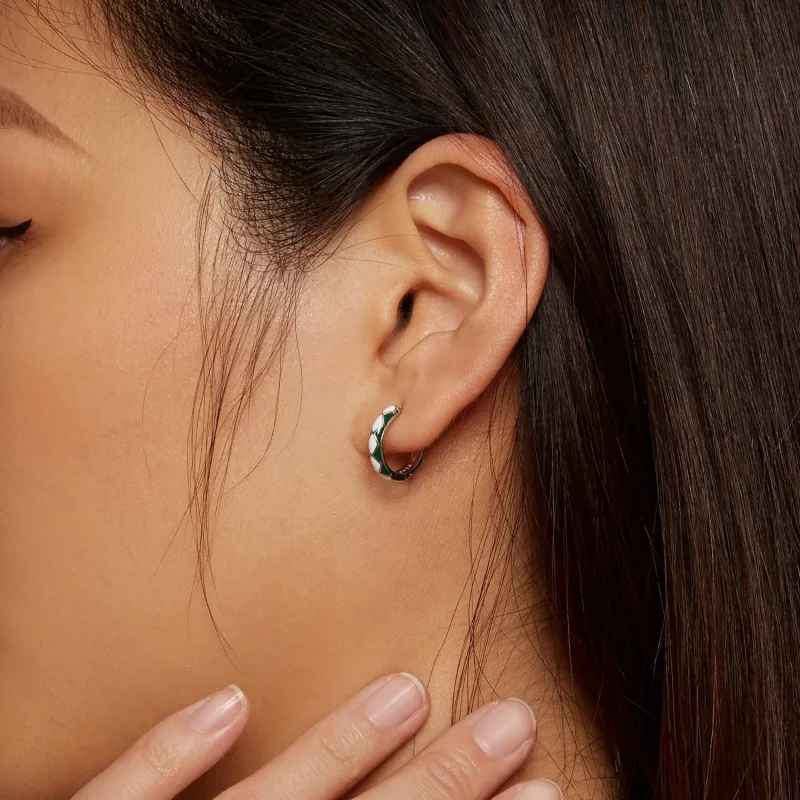 (slika za) Obročasti uhani v slogu Pandora z zelenim in belim diamantnim vzorcem - SCE1611- - Ogled 6