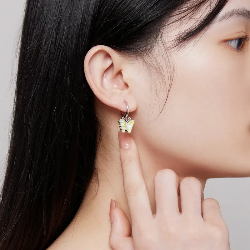 (slika za) Obročasti uhani z metulji v slogu Pandora - SCE1588-GN - Ogled 5