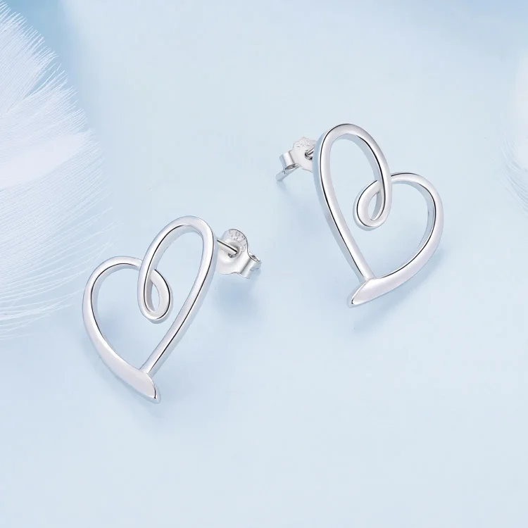 Pandora Style Wrapped In Love Studs Uhani - BSE871
