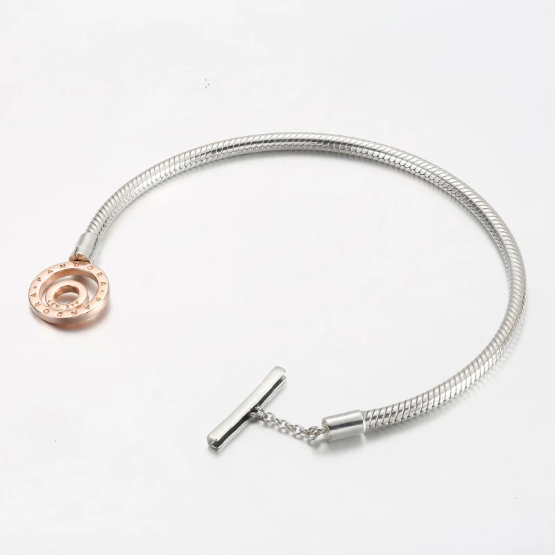 (slika za) Dvobarvna kačasta zapestnica Pandora Signature z logotipom in T-paličico - 58230 - Ogled 3