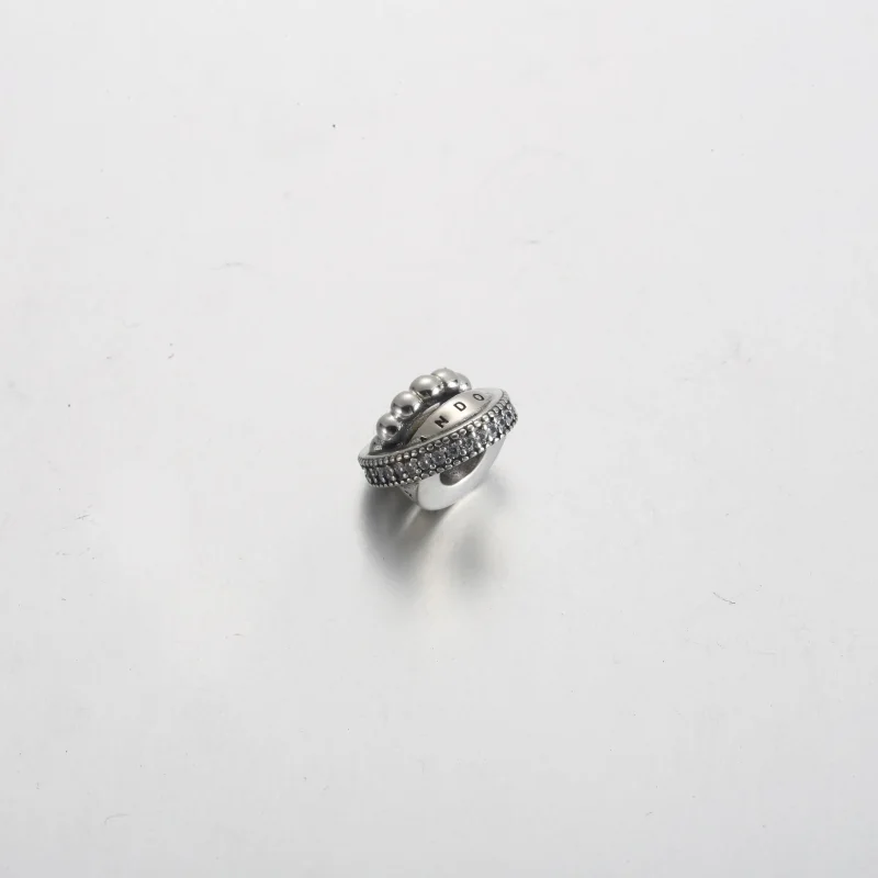 (slika za) Obesek z logotipom Pandora, Pavé in kroglicami - 792317C01 - Ogled 2