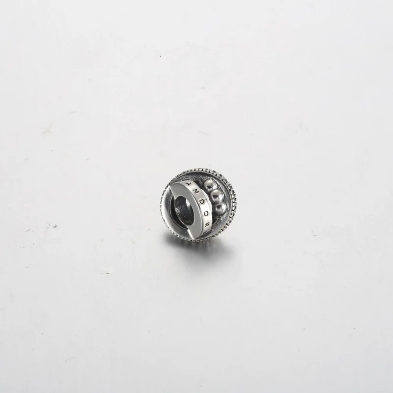 (slika za) Obesek z logotipom Pandora, Pavé in kroglicami - 792317C01 - Ogled 3