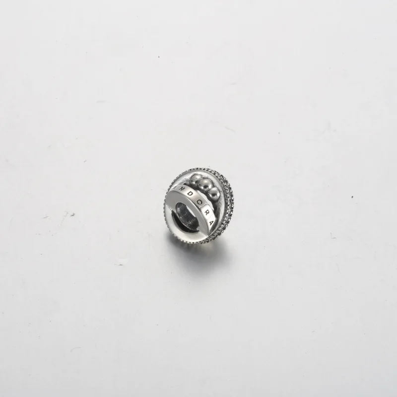 (slika za) Obesek z logotipom Pandora, Pavé in kroglicami - 792317C01 - Ogled 4
