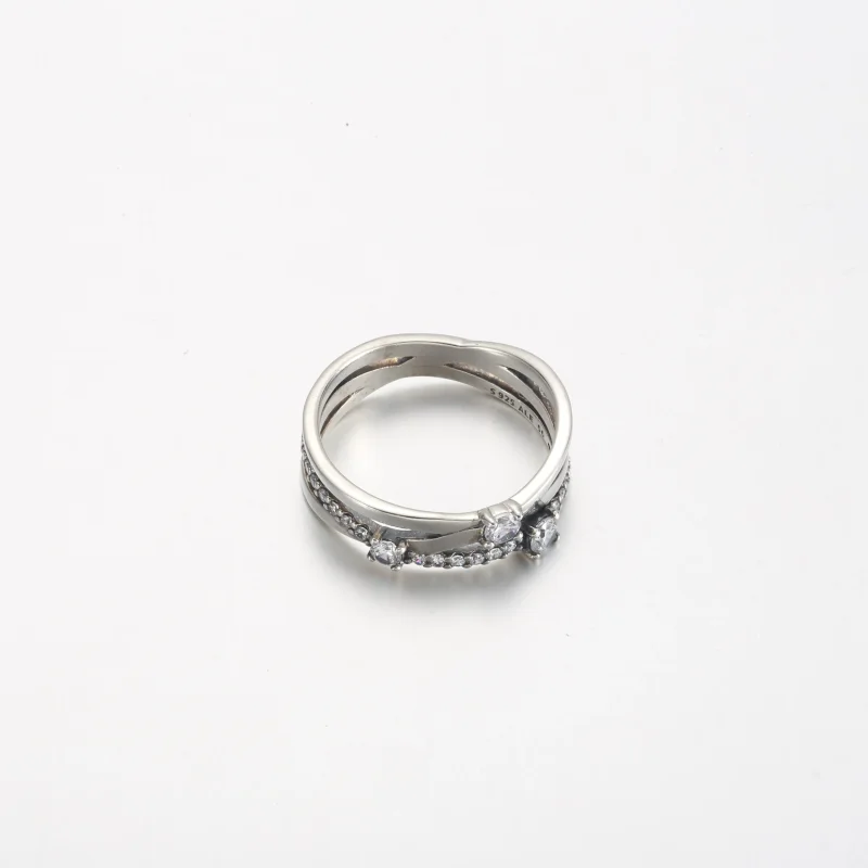 (slika za) PANDORA Svetlikajoč se prstan s tremi prepletenimi obročki - 199400C01 - Ogled 3