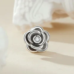 Tridimenzionalni obesek PANDORA Style Rose - SCC2705