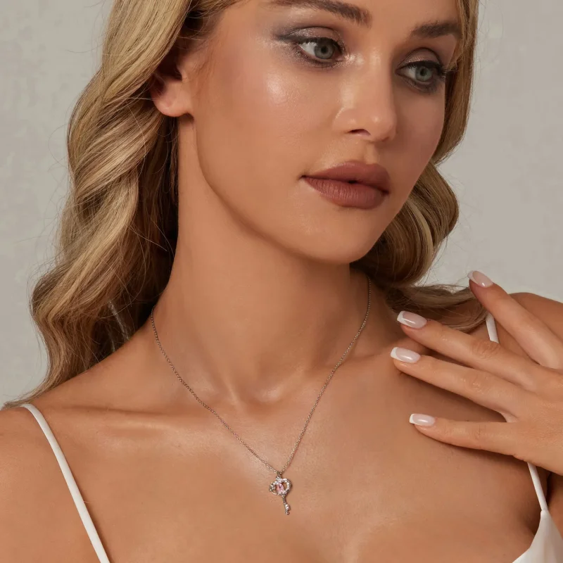 (slika za) Ogrlica s ključem v obliki srca v obliki metulja PANDORA - SCN518 - Ogled 6