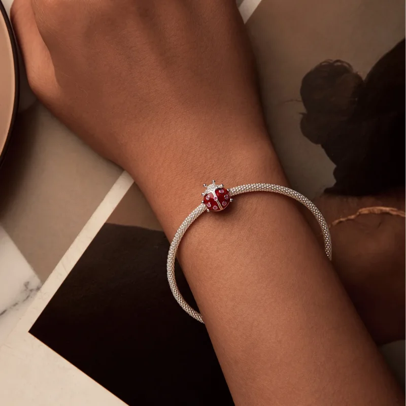 (slika za) PANDORA obesek Pikapolonica, ki se sveti v temi - SCC2735 - Ogled 2