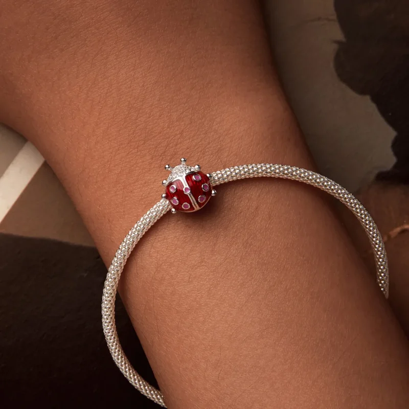 (slika za) PANDORA obesek Pikapolonica, ki se sveti v temi - SCC2735 - Ogled 3