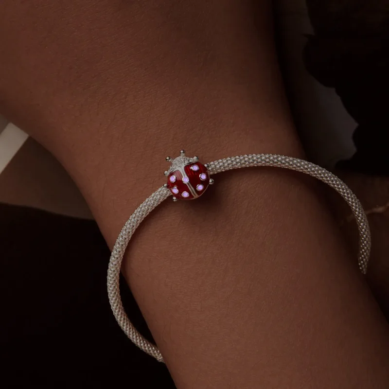 (slika za) PANDORA obesek Pikapolonica, ki se sveti v temi - SCC2735 - Ogled 5