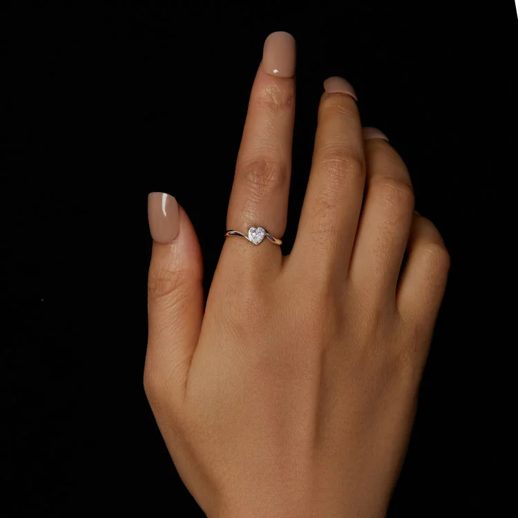 PANDORA Style Exquisite Love Moissanitni prstan (en certifikat) - MSR047