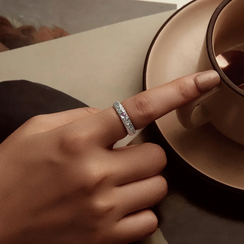 (slika za) Širok prstan s teksturo v stilu PANDORA - BSR604 - Ogled 7