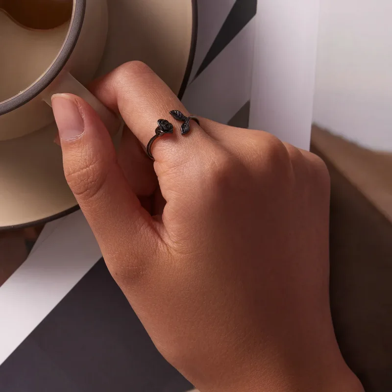 (slika za) Odprt prstan s črno vrtnico v stilu PANDORA - BSR239 - Ogled 6