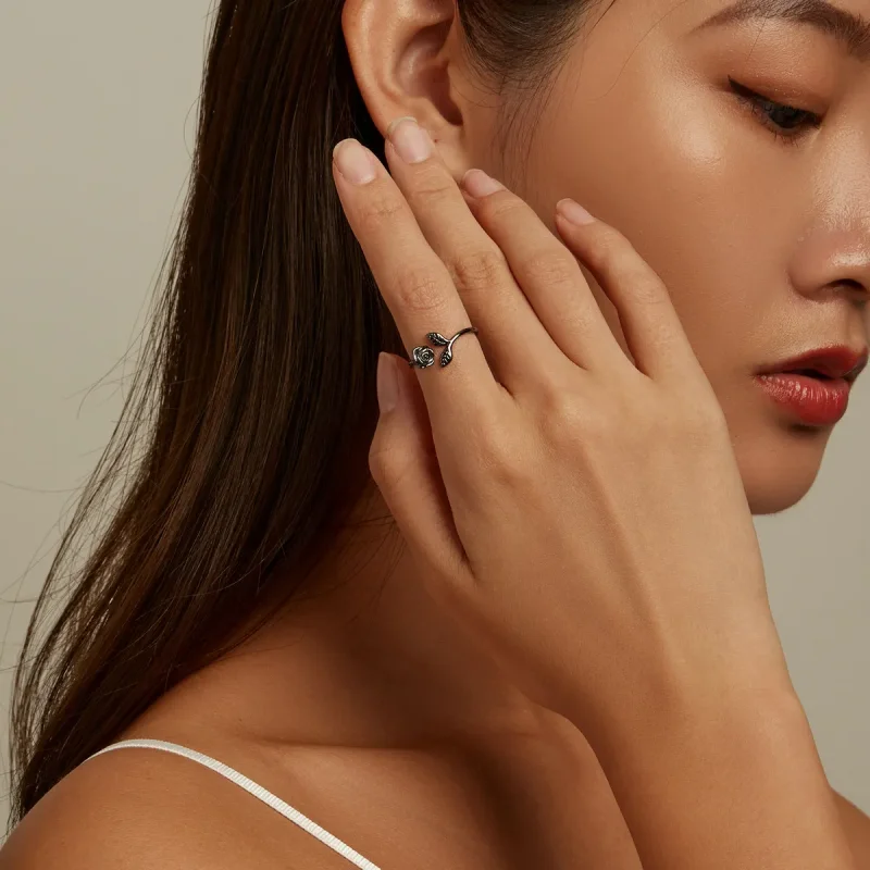 (slika za) Odprt prstan s črno vrtnico v stilu PANDORA - BSR239 - Ogled 8