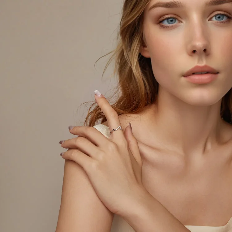 PANDORA stilski prstan z valovi - BSR587