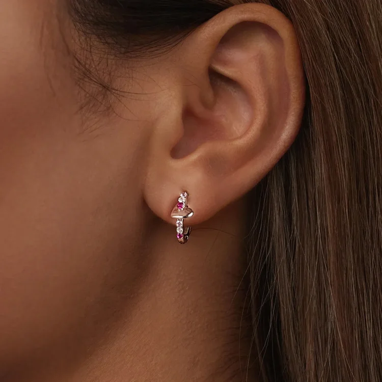 PANDORA Style Pisani uhani s srčki - BSE1049