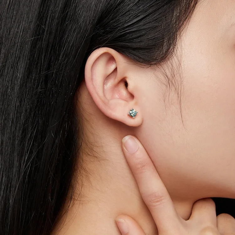Pandora Style 0,5-karatni uhani s štirimi kremplji iz moissanita - MSE003-CFS