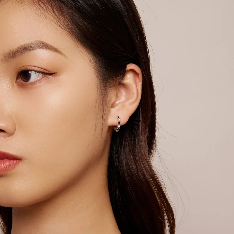 (slika za) Uhani v obliki obročev iris v stilu Pandora - SCE1605-BK - Ogled 5