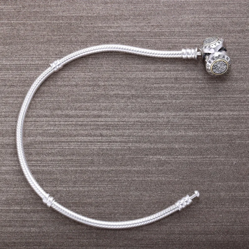 (slika za) Dvobarvna zapestnica PANDORA Moments s prepoznavno zaponko Pandora - 590741CZ - Ogled 3