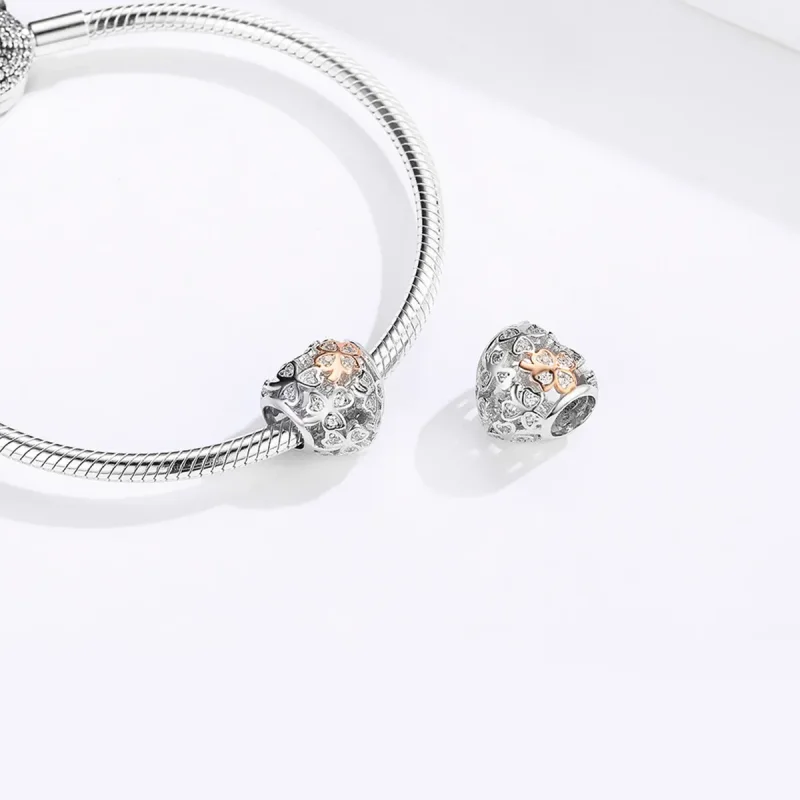 (slika za) Srebrni in rožnato zlati obesek s štiriperesno deteljico v slogu Pandora - SCC12 - Ogled 4