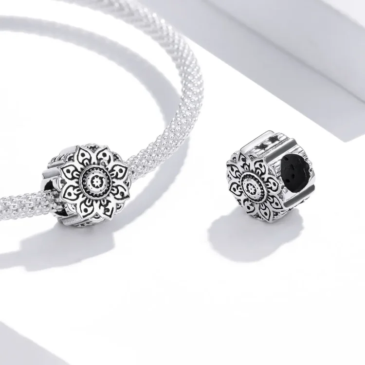 Srebrni vintage lotus v slogu Pandora - SCC1823