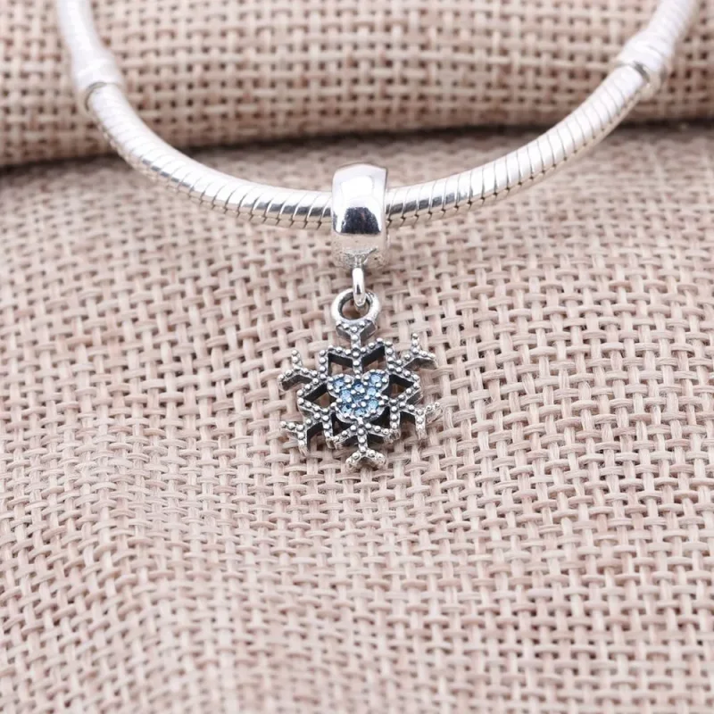 (slika za) Disney, Mickey's Sparkle Snowflake Charm - PANDORA Viseči - Ogled 2