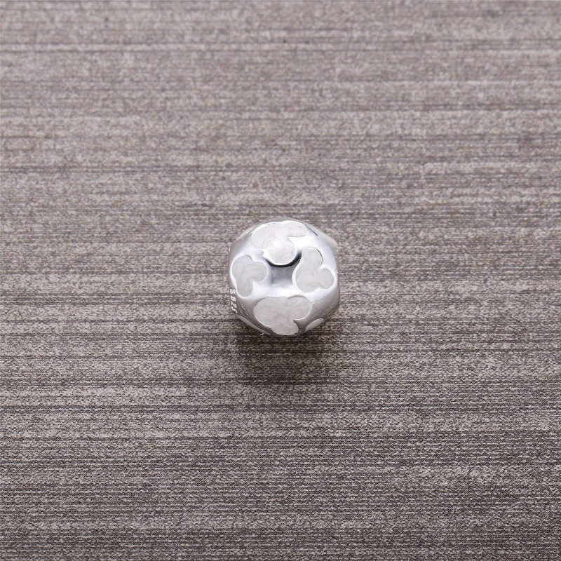 (slika za) Mickey Mouse Mother of Pearl Icon Charm by PANDORA - 7501057370023P - Ogled 2