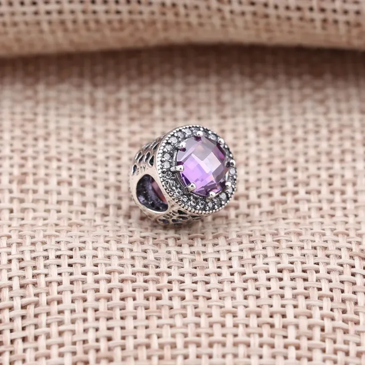 Obesek PANDORA Royal Purple Radiant Hearts - 791725NRP